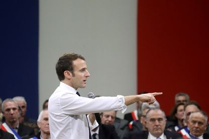 Emmanuel Macron devant 600 maires à Souillac, Lot, le 18 janvier 2019 Emmanuel Macron devant 600 maires à Souillac, Lot, le 18 janvier 2019