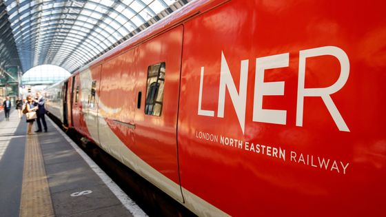 Au mois de mai dernier, le gouvernement britannique a dû renationaliser pour la deuxième fois la ligne de trains East coast mainline, qui relie Londres à l'Ecosse. ©AFP - Tolga Akmen