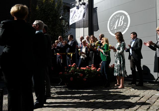 La famille de Jo Cox, le 27 septembre 2018 à Bruxelles à l’occasion de l’inauguration d’une place à son nom