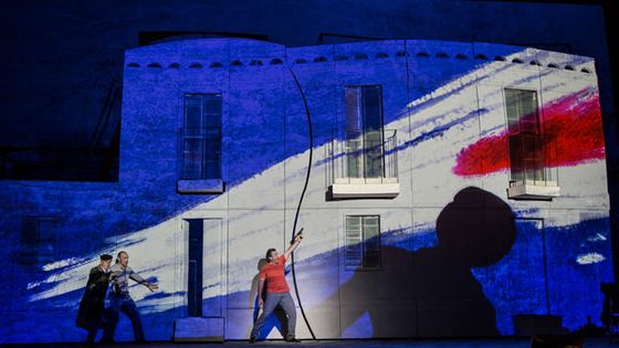 En octobre 2017, le Théâtre de l’Opéra de Rome a travaillé avec WASP, le fabricant italien d’imprimantes 3D grand format, pour créer les décors de l'opéra comique, Fra Diavolo d'Auber. - www.3dnatives.com