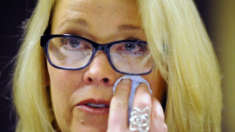 Affaire Spacey : Heather Unruh lors de sa conférence de presse le 8 novembre 2017