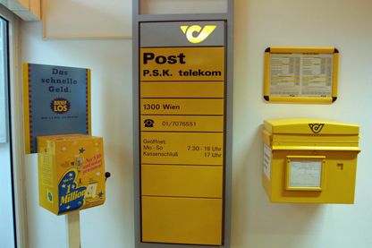 Bureau de poste à l'aéroport de Vienne (2001) Bureau de poste à l'aéroport de Vienne (2001)