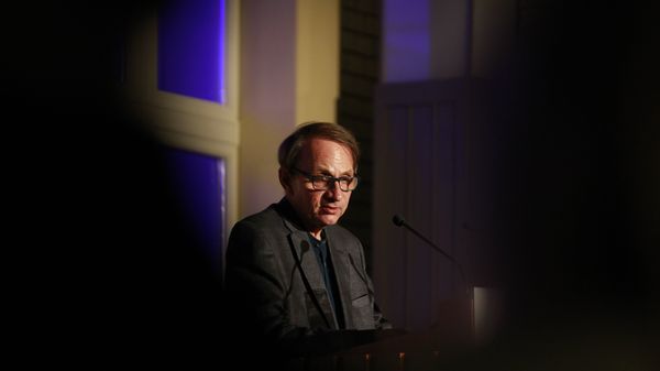 Michel Houellebecq romancier et parolier