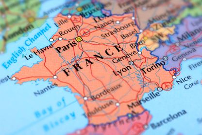 Existe-t-il vraiment une séparation entre la France des métropoles et la France périphérique ? Existe-t-il vraiment une séparation entre la France des métropoles et la France périphérique ?