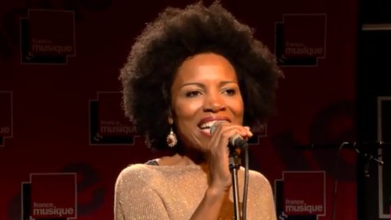 La chanteuse Lura interprète "Sabi di Más" ©Radio France - crédit Radio France