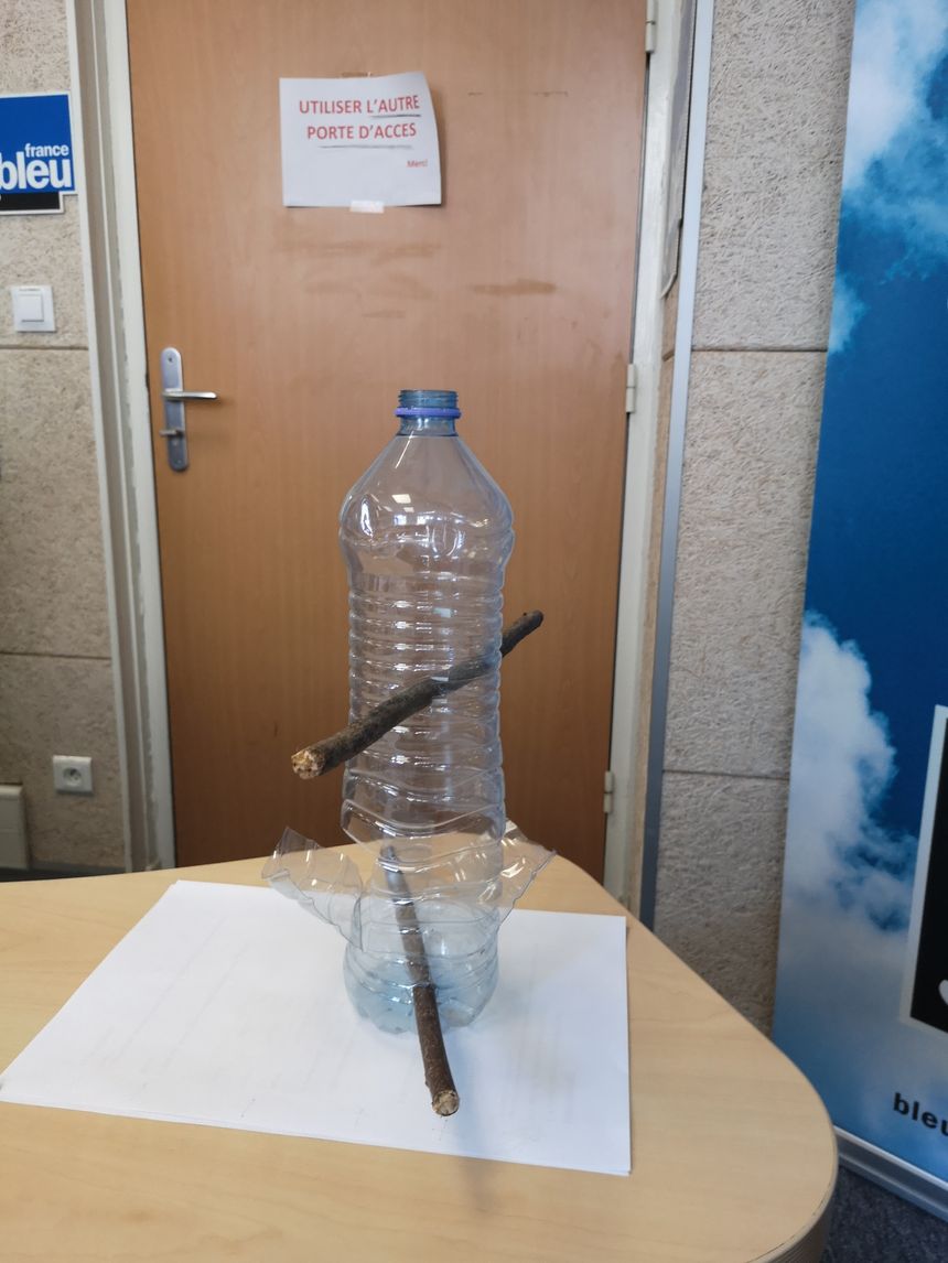 Vous pouvez décorer la bouteille comme vous voulez