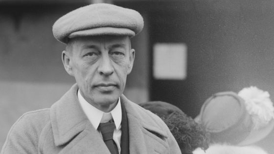 Sergei Rachmaninov, compositeur, pianiste et chef d'orchestre - photo restaurée par Etincelles, travail personnel (détai / via Wikimedia Commons
