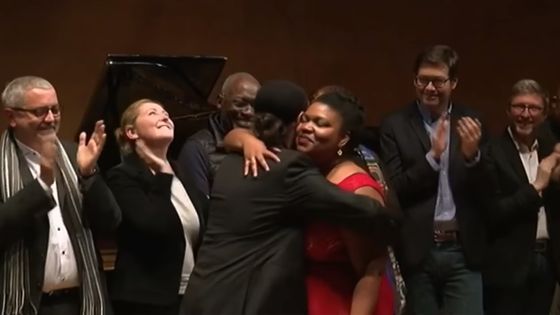 Marie-Laure Garnier remporte la première édition du concours "Voix des Outre-mer" - Capture Guyane la 1ère Copyright : Aucun(e)