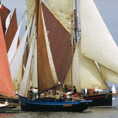 La régate des vieilles coques, une course internationale d'anciens bateaux à voiles, en 1986.