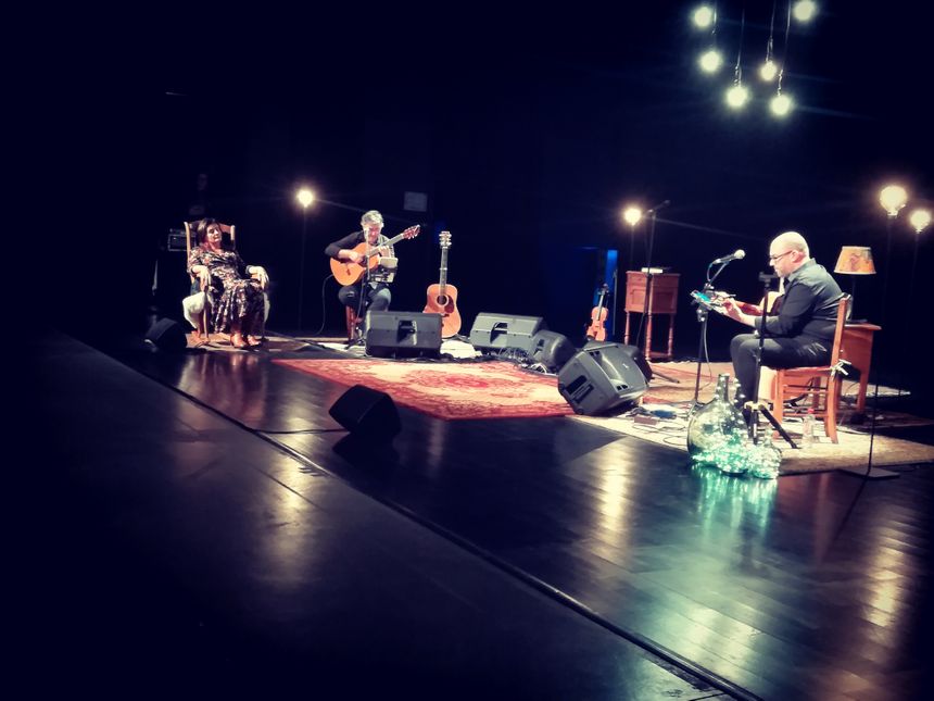 Soirée d'hiver musicale avec Naïa Robles et ses musiciens guitaristes Yannick et Xabi.