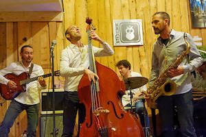 Cosmos 4tet