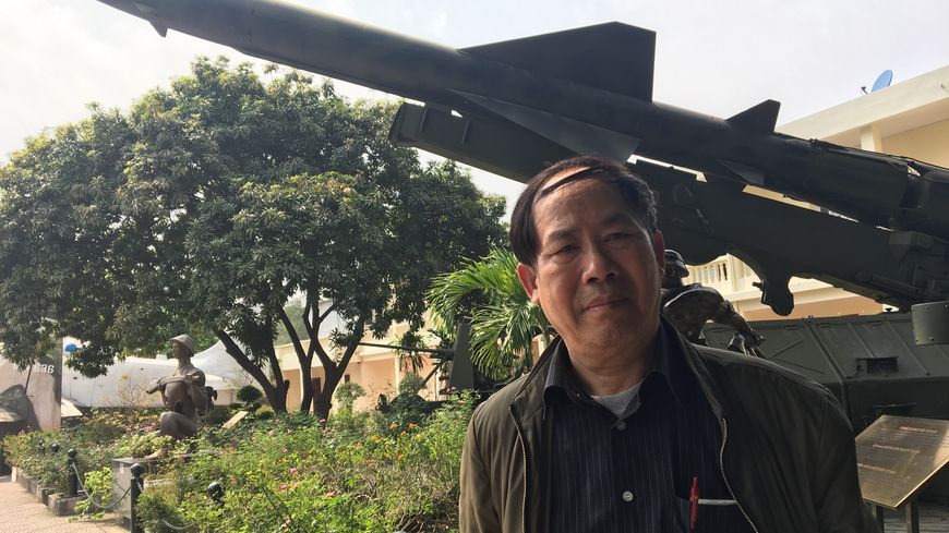Pham Cong Dung, ancien soldat, dirige maintenant une société d'import-export de bois