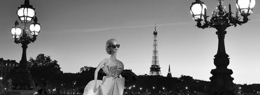 Barbie Grace Kelly sur le pont Alexandre III à Paris - DR Michel Tréhet