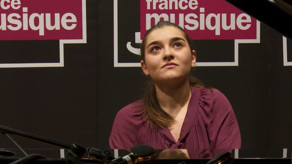 Dutilleux | Sonate pour piano par Marianna Abhrahamyan