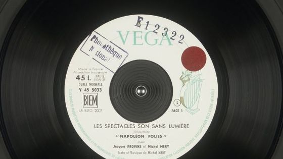 Détail d'un microsillon "Les spectacles son sans lumière" : "Napoléon Folie's" / Jacques PROVINS et Michel MERY. - collection audiovisuelle Gallica, BNF