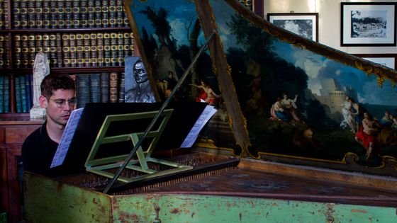 Paolo Zanzu joue l'une des 555 sonates de Domenico Scarlatti/ pour l'enregistrement de l'intégrale des sonates par France Musique ©Radio France - G. Decalf