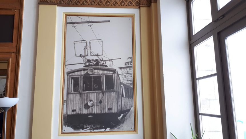 Photo du train à crémaillère de Superbagnères dans le musée du Grand Hôtel