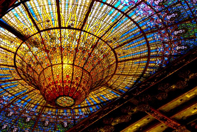 La magnifique verrière du Palau de la Musica