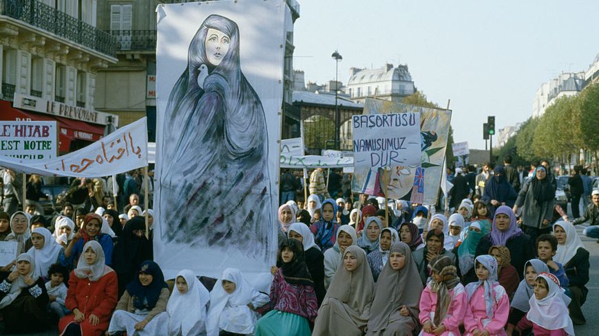 C'est après l'affaire du voile de Creil, en 1984, que le racisme islamophobe prendra une nouvelle vigueur en France.