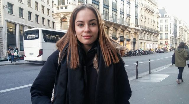 Caroline, 18 ans : "Chanel est une des dernières maisons familiales."