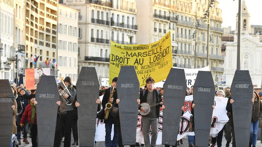 Le 10 décembre 2018 à Marseille, une manifestation est organisée pour dénoncer les conditions de logement dans la ville.