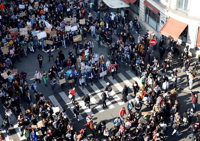 Mobilisation en progression mais toutefois timide à Paris, le 22 février.