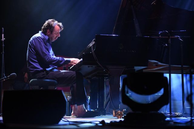 Un artiste et un piano