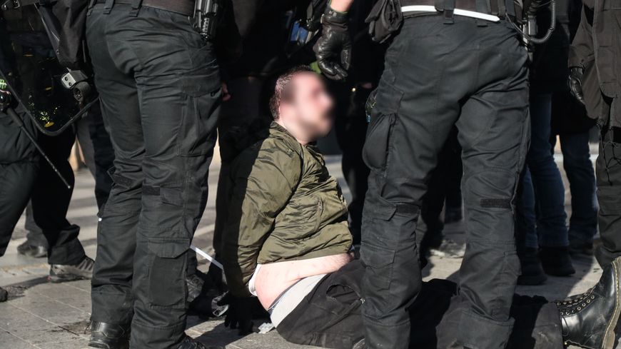 Arrestation sur les Champs Elysées le 16 mars 2019