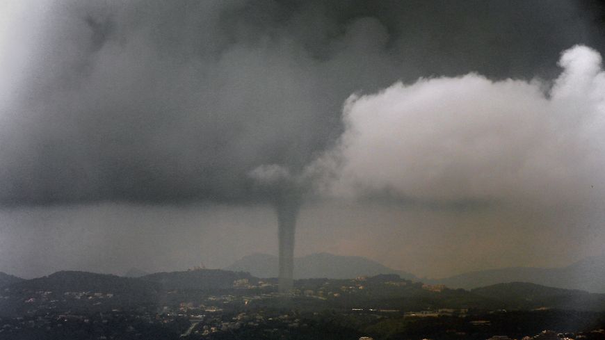 Mieux prévoir la météo et notamment les phénomènes climatiques majeurs