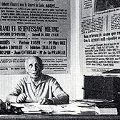 Louis Lecoin dans son bureau en juillet 1965
