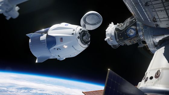 Arrimage de la capsule habitable Crew Dragon de la société privée Space X à la station spatiale internationale - spacex.com