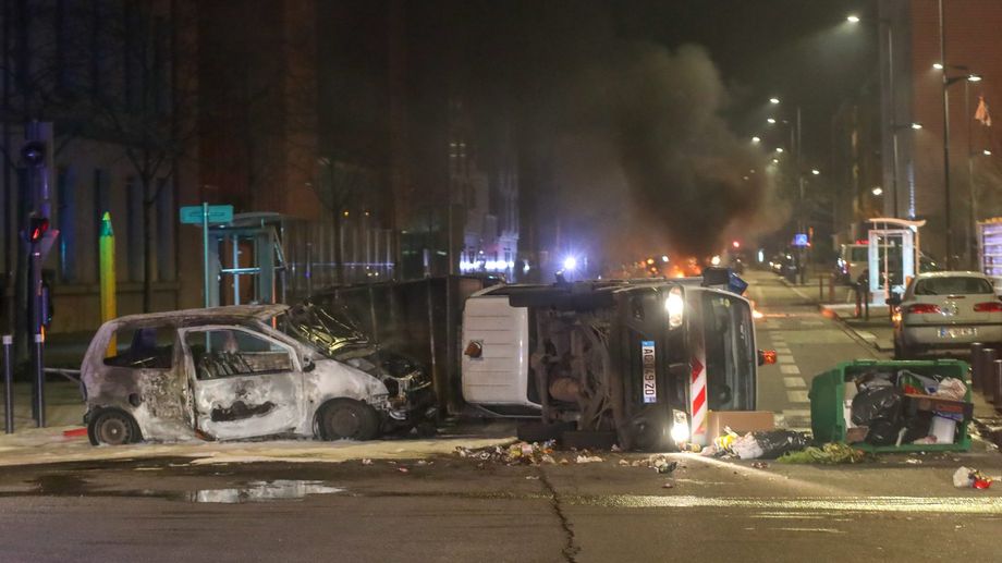 La mort de deux jeunes de 17 et 19 ans, poursuivis par la police, a provoqué trois nuits d'émeutes dans le quartier Mistral de Grenoble.