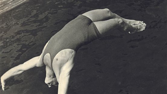 Alexandre Rodtchenko Plongeon, 1934 Tirage gélatino-argentique de l’auteur, 58,3 x 39 cm Moscou, Multimedia Art Museum (MAMM ©Getty - Adagp, Paris, 2019 / photo A. Rodtchenko - V. Stepanova Archive / Multimeda Art