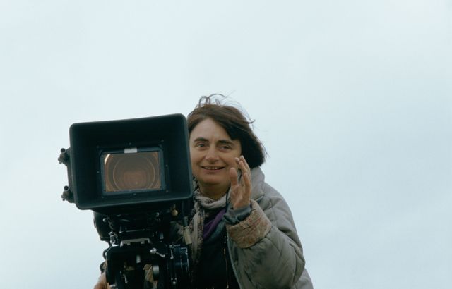Agnès Varda en 1985 sur le tournage de "Sans toit ni loi"