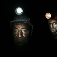 "Plus on descend dans la mine, plus il y a du grisou."