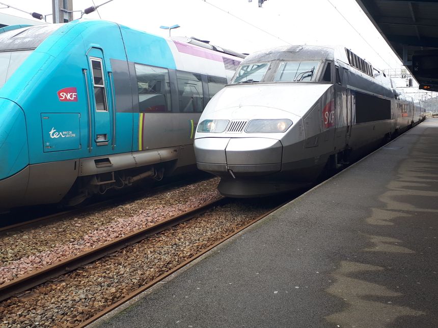 TER et TGV en garde de Quimper