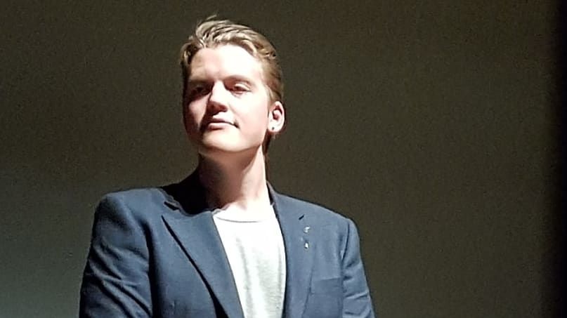 Joel Järventausta au moment de la remise du Prix