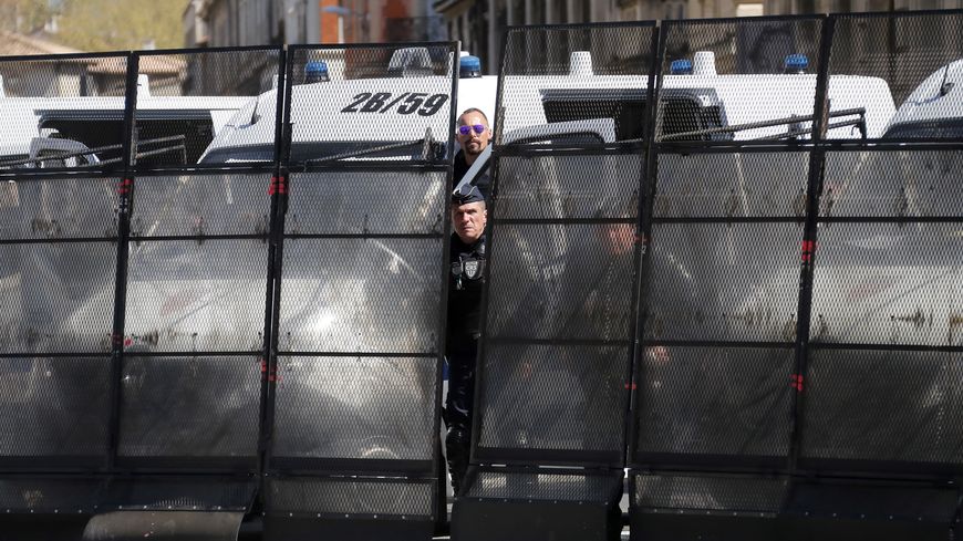 L'accès à l'intérieur des remparts du centre-ville d'Avignon était complètement bloqué une bonne partie de la journée de samedi, pour limiter l'accès des "gilets jaunes".