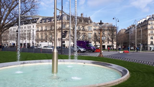 Les nouvelles fontaines des Champs-Elysées dessinées par les frères Bouroullec