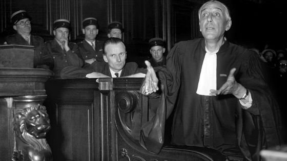 Me Maurice Garçon lors de sa plaidoirie au procès de René Hardy, accusé d'avoir dénoncé Jean Moulin à la Gestapo, 8 mai 1950 ©AFP - SYLVAIN PEUCHMAURD