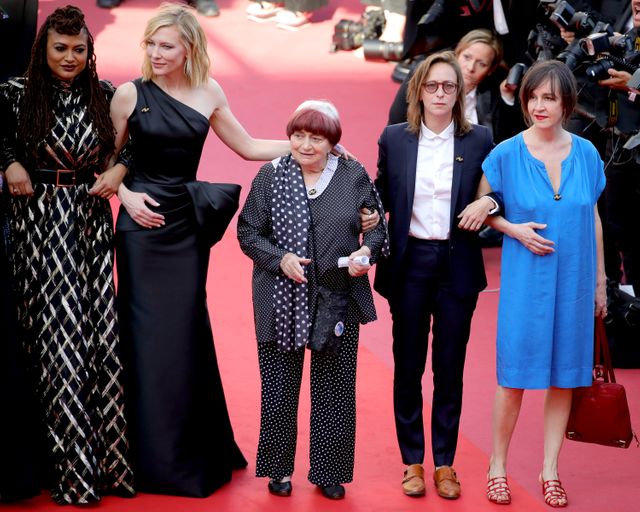 Au 71ème Festival de Cannes, Agnès Varda a monté les marches avec 82 autres actrices et productrices de cinéma pour réclamer l'"égalité salariale".