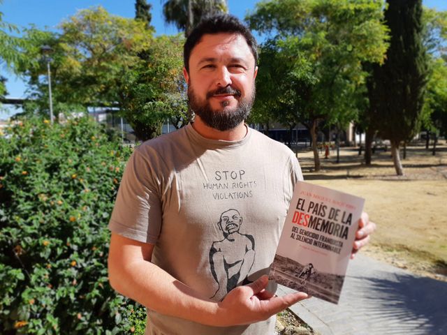 Juan Miguel Baquero, journaliste indépendant, auteur de plusieurs ouvrages sur les crimes du franquisme