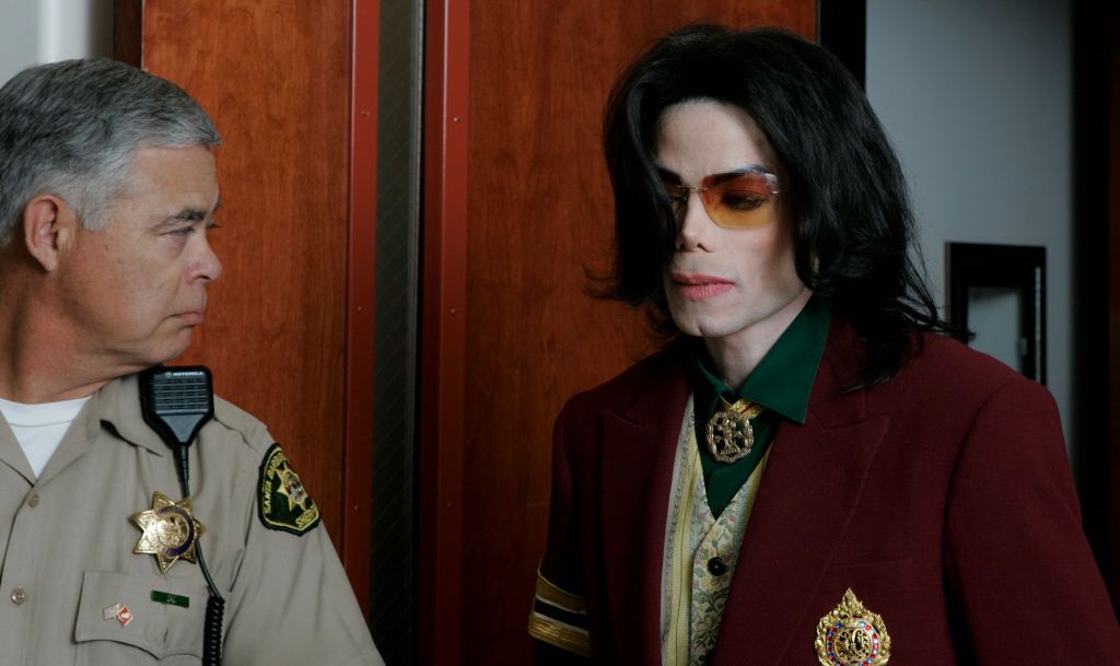 Au Total Quatre Hommes Disent Avoir Ete Agresses Sexuellement Par Michael Jackson Quand Ils Etaient Enfants