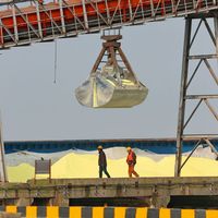 Manipulation de sulfure à Nantong en Chine