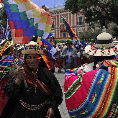 Des indigènes quechuas, dont la langue reste un héritage majeur des cultures précolombiennes, lors d'une cérémonie à La Paz le 22 janvier 2018