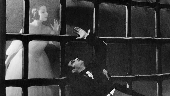'Ballets Russes du Colonel de Basil': Tamara Toumanova and Leonide Massine dansant 'Visions et Passions' du ballet 'La Symphonie fantastique' à l'Opéra Royal de Londres. Musique: Hector Berlioz, chorégraphie: Leonid Massine ©Getty - ullstein bild