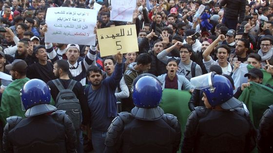 La révolte contre un cinquième mandat du président Abdelaziz Bouteflika ©AFP - Stringer