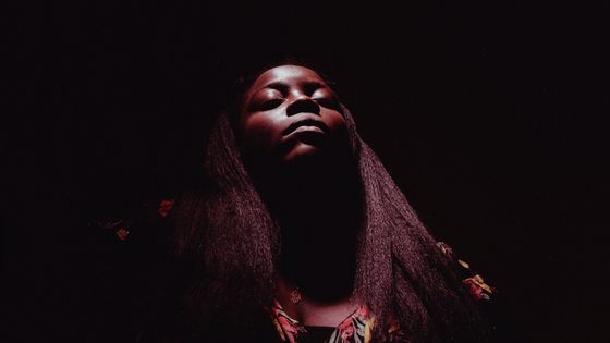 "Walk Through Fire", premier album de Yola, est produit par Dan Auerbach, membre du groupe The Black Keys - Alysse Gafkjen