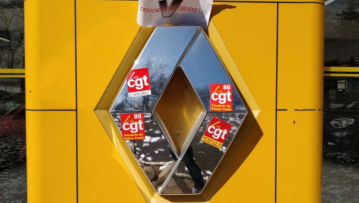 A Chatellerault Les Salaries Des Fonderies Du Poitou Adressent Des Messages Fleuris Au Groupe Renault