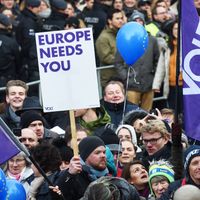 Dépasser les frontières pour régler des problématiques transnationales, c'est le concept de ce mouvement lancé il y a tout juste deux ans par trois jeunes gens qui travaillaient au Royaume-Uni